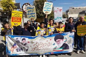 طوفان شور انقلابی دانش‌آموزان فیروزکوهی در روز استکبارستیزی