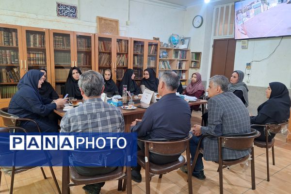 اولین جلسه هیات امنا و انجمن اولیا و مربیان دبیرستان پویش