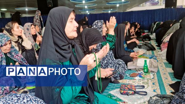 نمازجمعه؛ یک روز معنوی در مصلی شهرستان لردگان