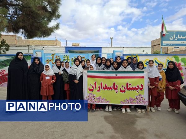 آبان بیداری؛ گام های استوار نسل جوان در مسیر عزت و استقلال