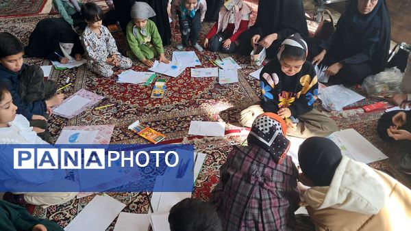 برپایی غرفه کودک در نمازجمعه کاشمر