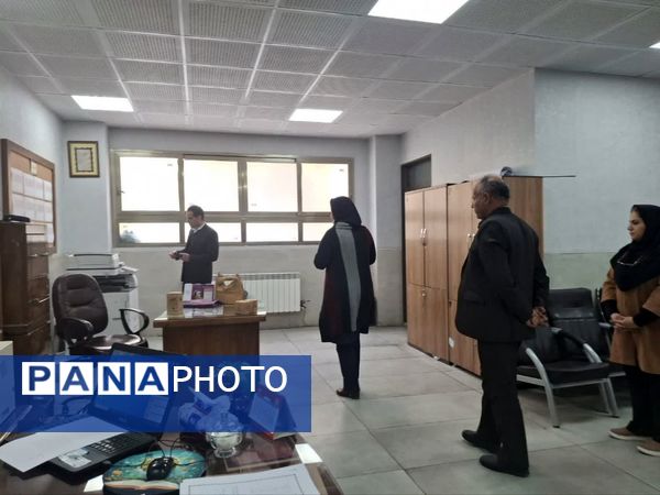 بازدید رئیس آموزش‌ و پرورش ناحیه ۲ از دبیرستان رحمت آیین یک