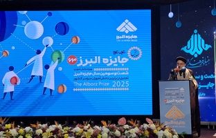 فرمانده میدانِ جایزه‌ البرز، فرمانده‌ میدانِ خدمت و علم است