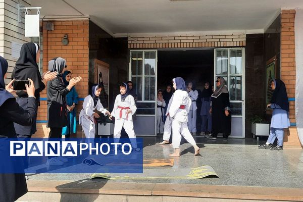 المپیاد درون مدرسهای در مدارس بهارستان دو