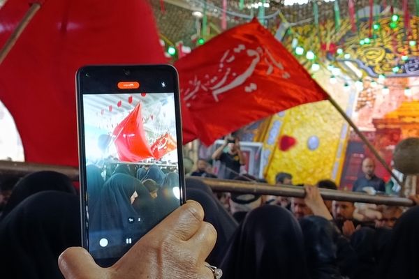تشییع پیکر دو تن از شهدای جنگ تحمیلی رژیم صهیونیستی همزمان با مراسم تاسوعای حسینی ، در شهرستان ملارد