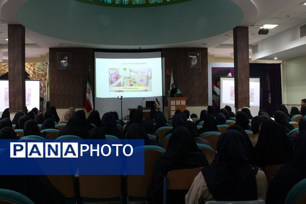 نشست علمی پژوهشی استعدادیابی و استعدادپروری در ناحیه۶ مشهد