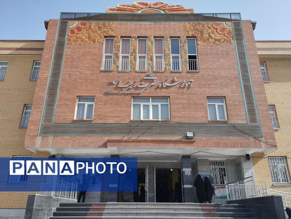 برگزاری اولین جلسه‌ اجتماعات یادگیری آموزگاران شهرستان ملارد در دبستان دخترانه حضرت زینب (س)