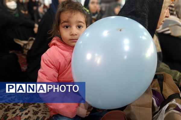 اجتماع بانوان مقاومت و تجلیل از همسران جانبازان در مصلی نماز جمعه شهرستان قدس