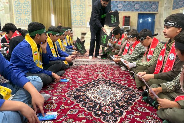 مراسم عزاداری نوگلان فاطمی با حضور طلایه‌داران علم 