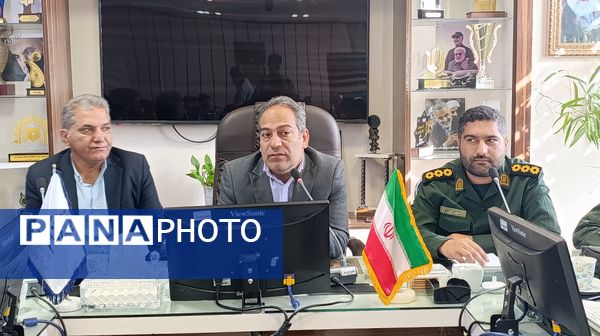 فرماندهان واحدهای حوزه مقاومت بسیج ۷ دانش‌آموزی مشهد مقدس به خط شدند