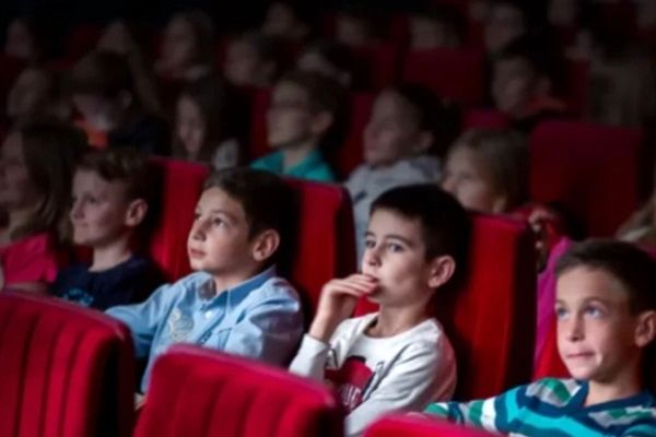 سی‌وهفتمین جشنواره بین‌المللی فیلم‌های کودکان و نوجوان در اصفهان