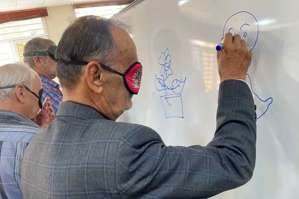 برگزاری پویش سلامت در فرهنگسرای بهشت؛ هدیه‌ای برای سالمندان