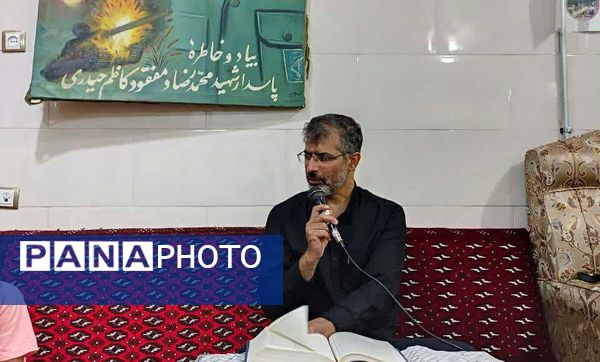 محفل قرآنی چهل شب با چهل شهید در بیت معظم شهدا شهرستان کاشمر 