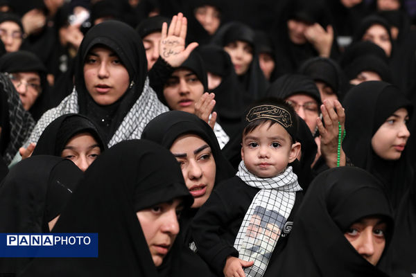 مراسم عزاداری شب شهادت حضرت فاطمةالزهرا سلام‌الله‌علیها در حسینیه امام خمینی(ره)