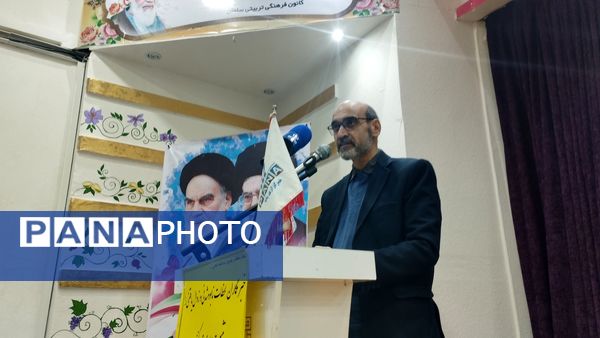 همایش خبرنگاران پیام آوران فجر و امید در شهرستان خلیل‌آباد