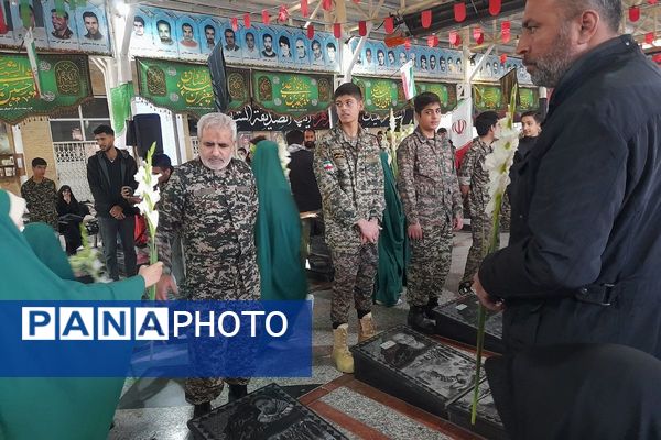 گلباران مزار شهدای ملارد با حضور مسئولان و خانواده‌های معظم شهدا 