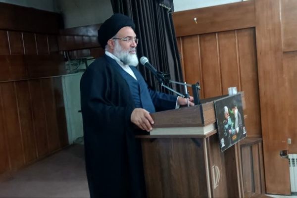 طلاب نقش بی‌بدیلی جهت آگاهی‌بخشی به دانش‌آموزان ایفا می‌کنند