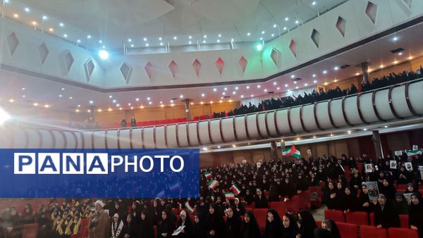 ویژه برنامه فاطمه بهانه خلقت در سالن همایش صدای و سیمای خراسان رضوی