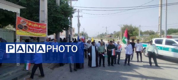 حضور پرشور مردم فین در میعادگاه نماز جمعه
