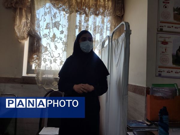 اجرای طرح سلامت دهان و دندان و فلوراید تراپی در مدرسه مریم بهارستان دو 