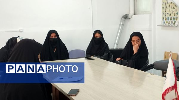 نشست خبرنگاران در شهرستان خلیل‌آباد 