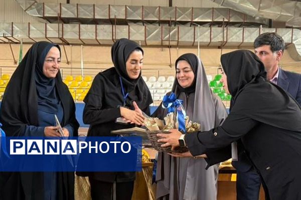 رقابت دبیران تربیت بدنی شهرستانهای تهران جهت راه یابی به مسابقات کشوری در ملارد 