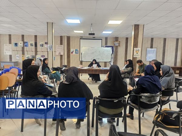 برگزاری دوره ۵۰ ساعته کارآفرینی با رویکرد KAB در پژوهش‌سرای خوارزمی
