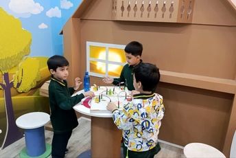 بازدید دانش‌آموزان دبستان پسرانه حضرت جوادالائمه(ع) از مرکز استاندارد یزد