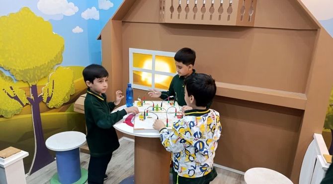 بازدید دانش‌آموزان دبستان پسرانه حضرت جوادالائمه(ع) از مرکز استاندارد یزد