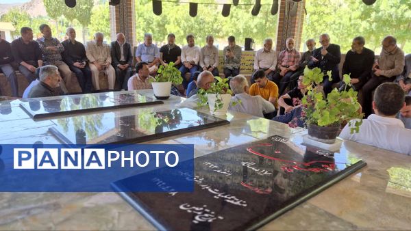 تجدید میثاق قاریان قرآن و اهالی بلده با شهدای گمنام