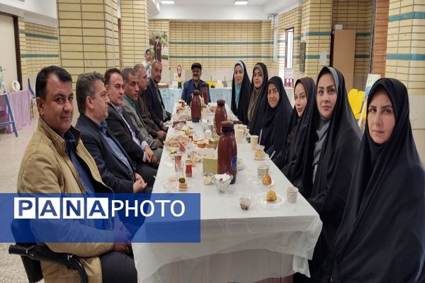 افتتاحیه سفیران سلامت پاکدشت در آموزشگاه ام‌الشهدای مظفر