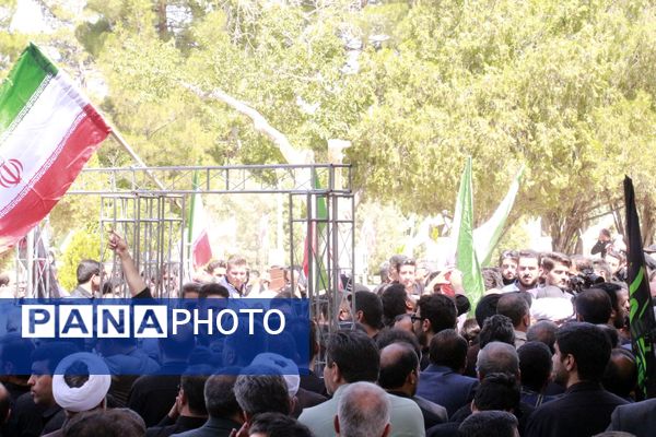 خاکسپاری پیکر پاک  سردار سرافراز اسلام شهید محمد کاظمی و شهدای جنگ تحمیلی در مشهد