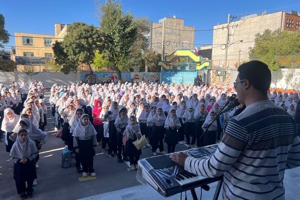 برپایی جشن آغاز سال تحصیلی در دبستان حاج عباس صفرپور