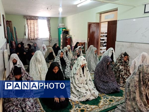 نمازجماعت دردبیرستان حاج مهدی روحانی ارغا