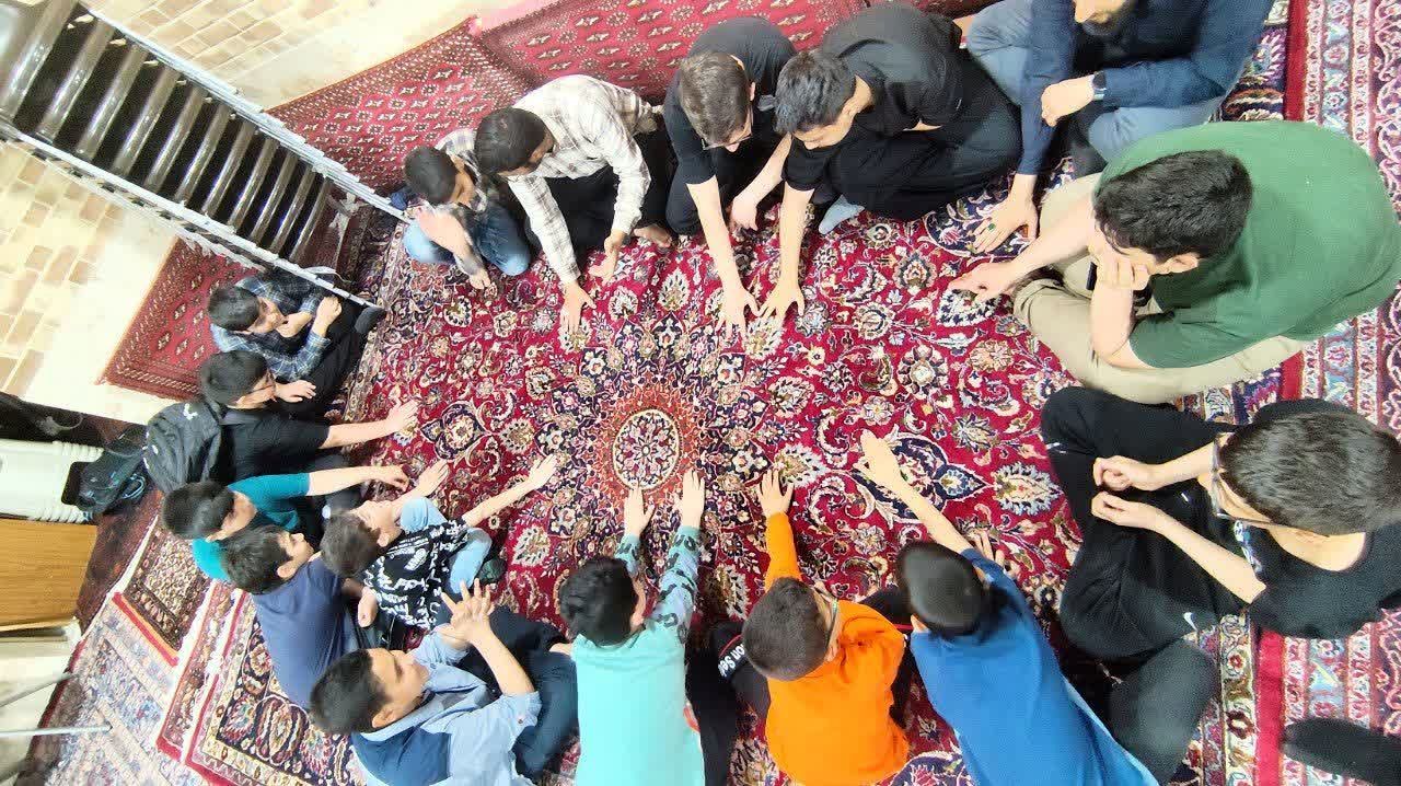 نقش نسل جوان در آینده انقلاب 