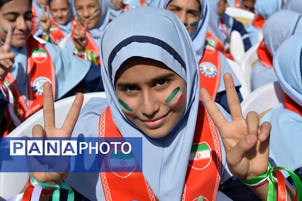تجلی اقتدار مردم بهارستان در راهپیمایی ۱۳ آبان