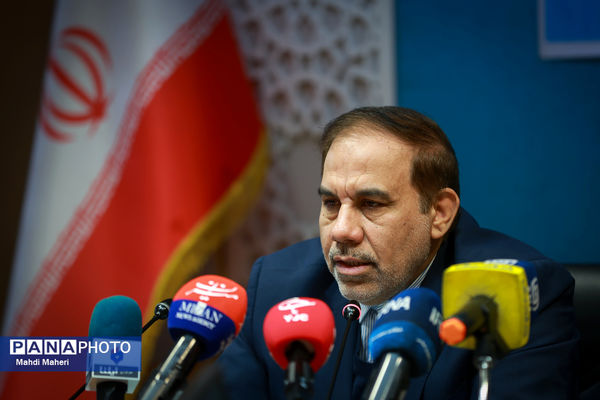 جلسه ستاد راهبری نظام مراقبت اجتماعی دانش‌آموزان (نماد)