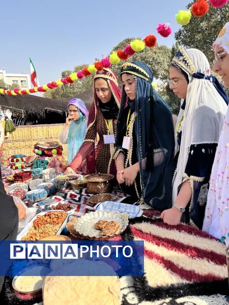 برگزاری جشنواره دانش‌آموزی عشایری خاتم در مشهد الرضا 