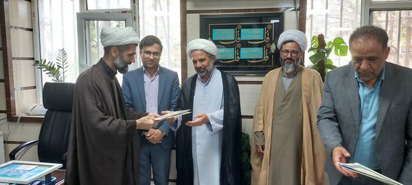 تقدیر از امام جماعت‌های مدارس باخرز