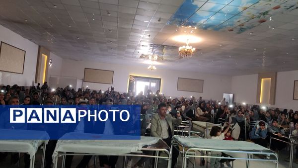  جشن  شب یلدا دبیرستان نمونه دولتی مهرورزان
