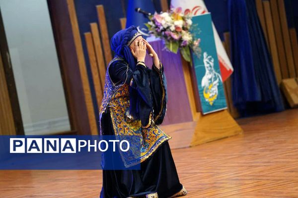 آیینه‌ تلاش کارمندان دانشگاه فردوسی مشهد