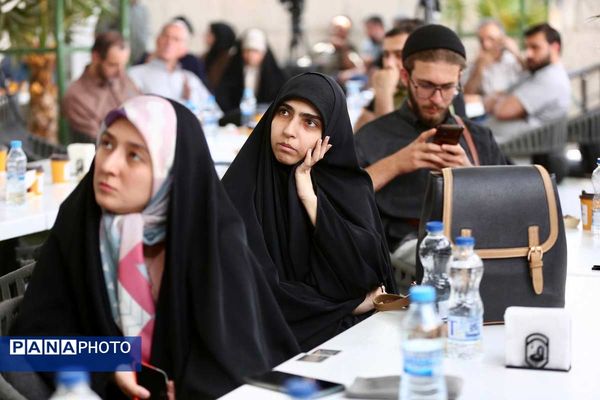 مستند «سلاح نفت» در کافه فلسطین رونمایی شد