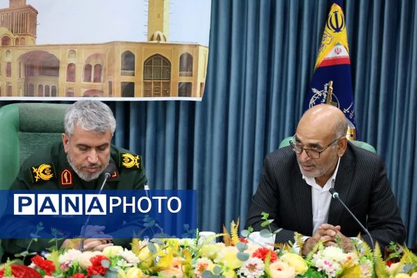 دیدار مدیرکل آموزش و پرورش استان یزد با فرمانده سپاه الغدیر 