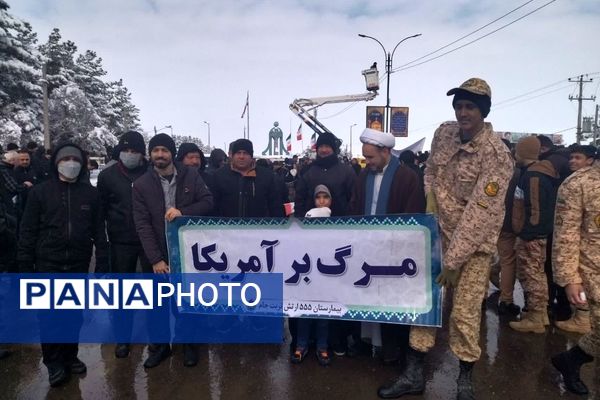 سرمای زمستان با حضور پرشور مردم تربت جام گرم شد