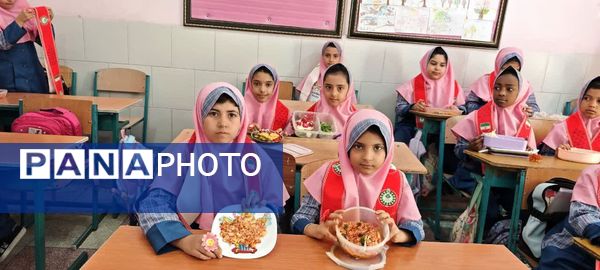 روز جهانی تخم‌مرغ در دبستان شهید هادی آریایی 
