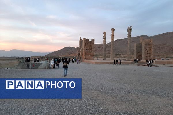 تخت جمشید نمادی از شکوه و عظمت در ایران باستان