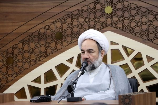 تلاش و کوشش معلمان در راه تربیت دانش‌آموزان امیدآفرین و امیدوارکننده است