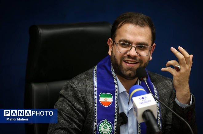 مسئولیت خطیر تربیت‌پذیری به دوش معلم است و نمی‌شود مسئله تربیت را به ابزارهایی مانند هوش مصنوعی سپرد