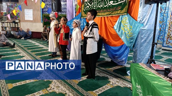 برگزاری اولین جلسه هیئت های دانش آموزی احلی من العسل در شب ولادت دو قطب عالم