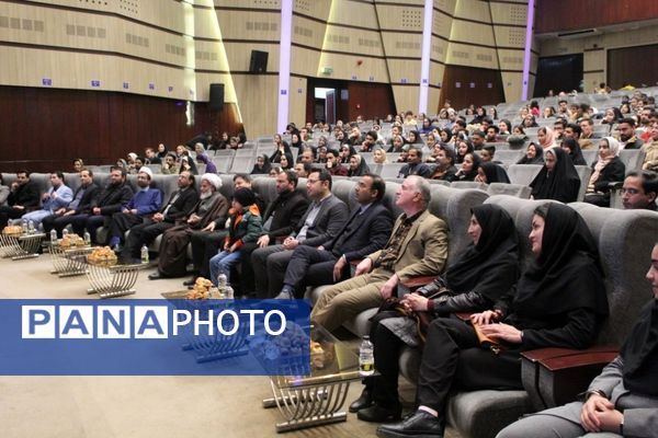 جشن بزرگ وصال و تقدیر از ۳۷۰ زوج جوان در فرهنگسرای نیشابور